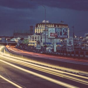 OUTDOOR ADS CREATE FAMILIARITY
